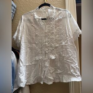 Boutique Women's White Lace Short Sleeve Blouse